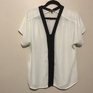 Black & white Express short sleeve blouse